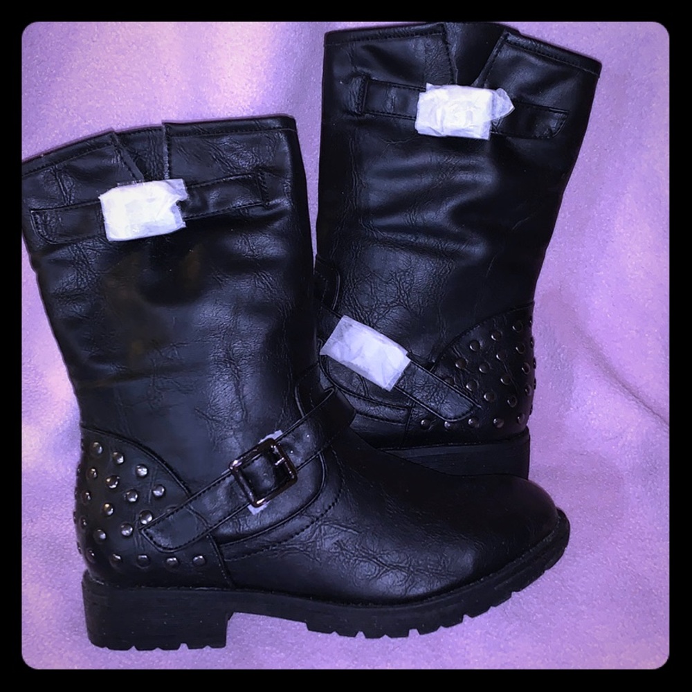 Black boots
